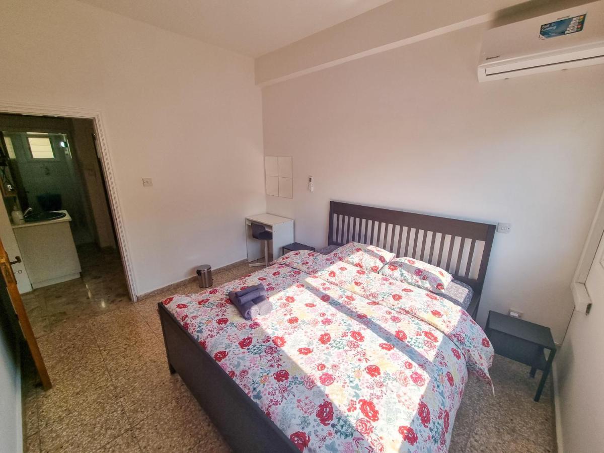 לרנקה Luxury City Rooms מראה חיצוני תמונה