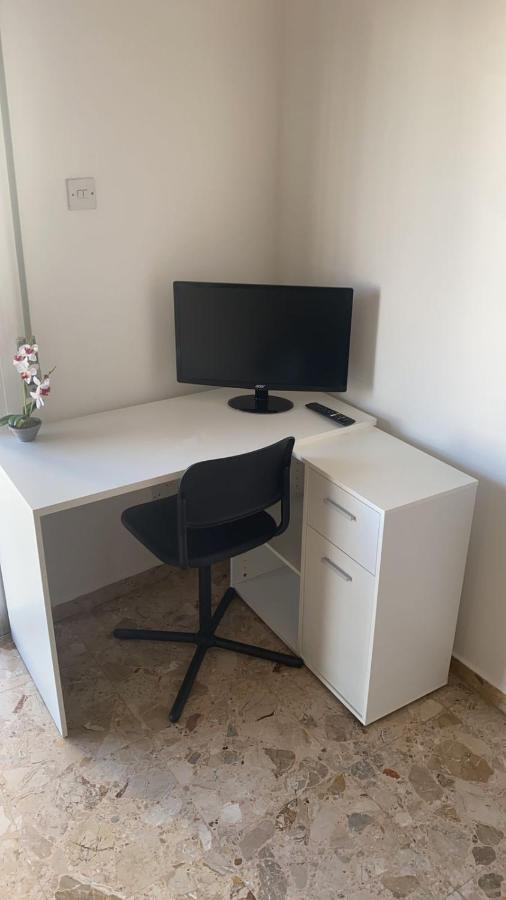 לרנקה Luxury City Rooms מראה חיצוני תמונה